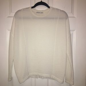 Like new Zara quilted long sleeve white top